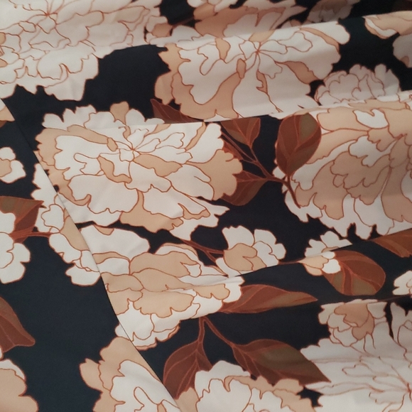 Who What Wear floral midi skirt - Picture 2 of 7